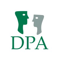 Doris Peters & Asociados s.a. Logo