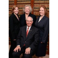 Travers & Travers Logo