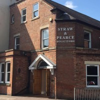Straw & Pearce Logo