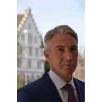 Rechtsanwalt (D/CH) / Industry Expert / Strategic Impact Manager Jan Harder Logo