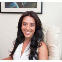 Mollie Eliasof Therapy Logo