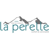 FAMILY RESORT Logo