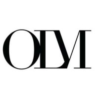 Oasis Luxe Management & CO. Logo