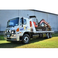 Harveys Towing Service Logo