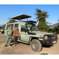 Saunterland Africa Tours Logo