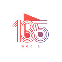 135 MÉDIA Logo