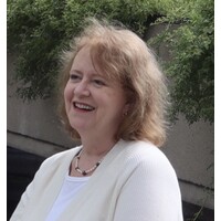 Starzology - Astrology with heart. Logo