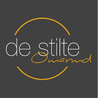 De stilte omarmd Logo