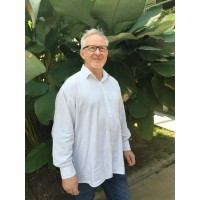 Bruce Head - Design Consultant Logo