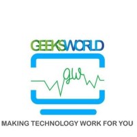 GEEKS WORLD Logo