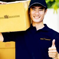 Royal Relocations Logo