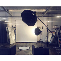 Flore Zoé Studio Logo