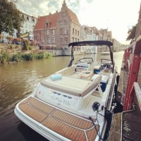 Boat2RentGent ➡️Luxespeedboot inclusief schipper voor 8 personen Logo
