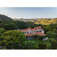 Stonepine Estate Logo