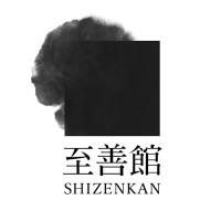 Shizenkan University （大学院大学至善館） Logo