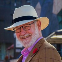 Dr Richard Hodge Logo