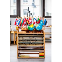 Institut Supérieur Maria Montessori Logo