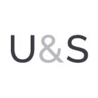 UniformsAndScrubs.com Logo