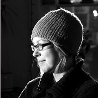 Tina Newlove Logo