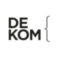 DE KOM, stadstheater en kunstencentrum Logo