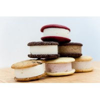 Melt Bakery Logo