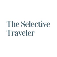 The Selective Traveler Logo
