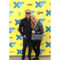 Lindy@Doodlevisionproductions.com Logo