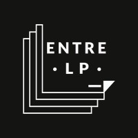 Entre a Liberdade e o Paraíso Logo