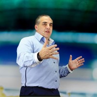Rael Bricker International Speaker on Excellence in Life and Business Logo