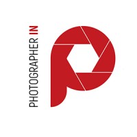 PHOTOGRAPHER IN Logo