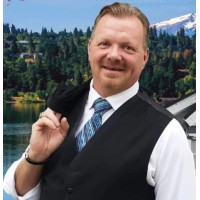 Team Lucas Real Estate Logo