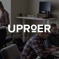 Uproer Logo