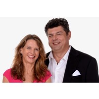 Romvari Realty Logo