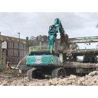 Wring Group Ltd Logo