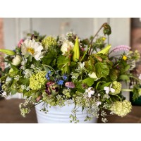 Common Farm Flowers Logo
