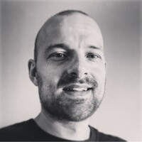 Wolfgang Bremer - Head of Design, Advisor and Public Speaker Logo