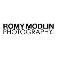 Romy Modlin Photography, LLC Logo