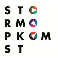 STORMOPKOMST Logo