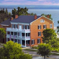 Inns of Aurora Logo