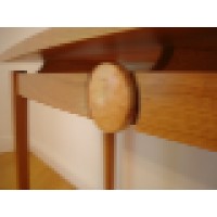 Heirloom Custom Woodworks LLC Logo