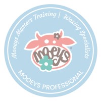 Mooeys Professional Logo