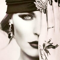 SHOWROOM FASHION-CHIC Logo