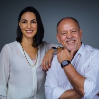 Laado Mais Seguro | Por Juliana Frota e Nelson Paiva Logo