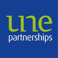 UNE Partnerships. RTO 6754. Logo