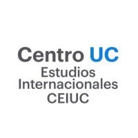 Centro de Estudios Internacionales UC Logo