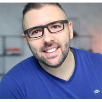 Live Media - Alex Vargas Logo