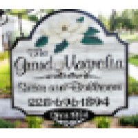 Grand Magnolia Ballroom and Suites Logo