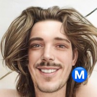 MrFamous Logo