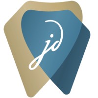 David and Associates Centre for Cosmetic & Implant Dentistry Logo