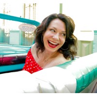 Wendy White International Logo